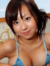 Hitomi Kitamura with big knockers loves water on her body